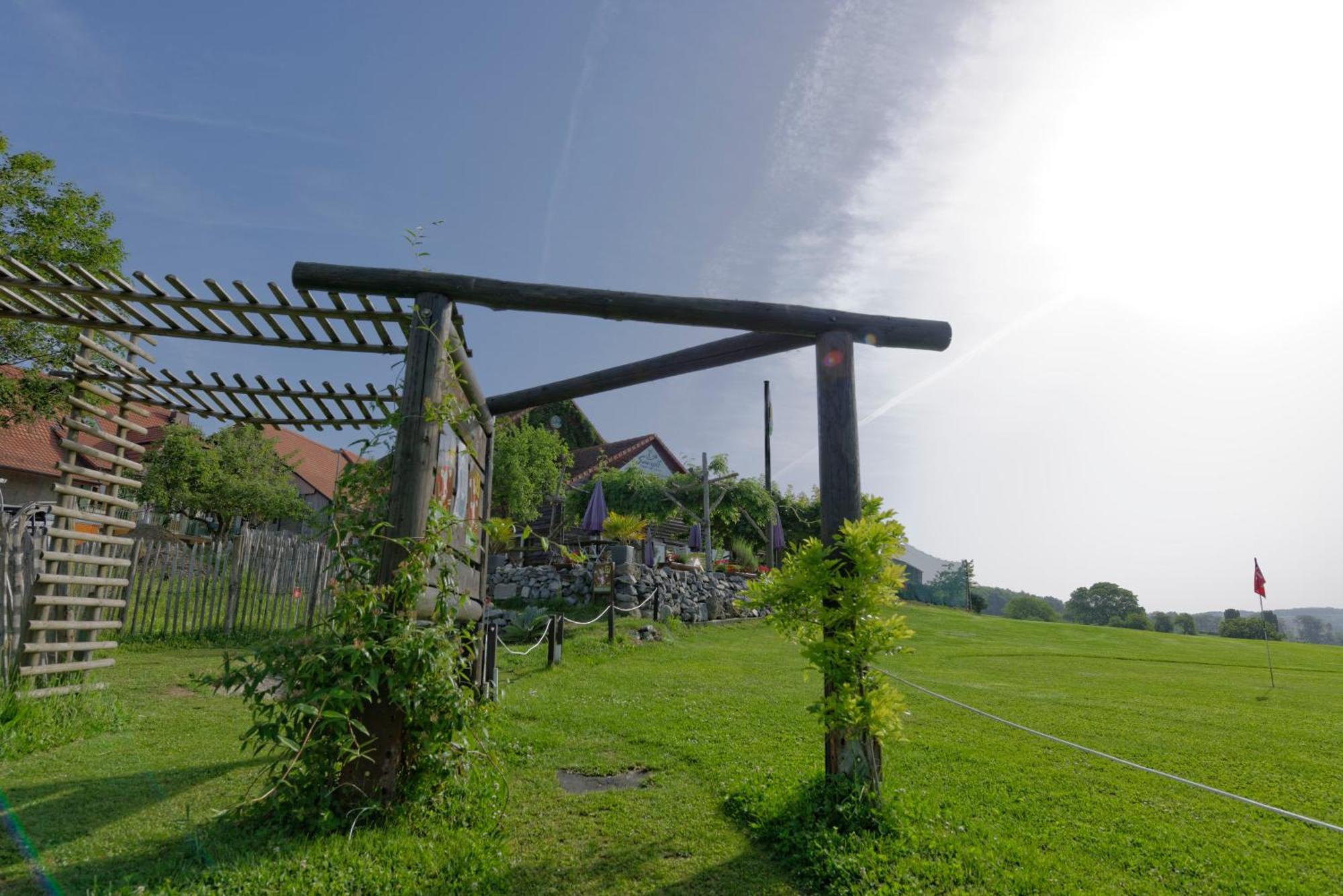 Cabane Dans Les Arbres / Swin-Golf De Cremin Exteriör bild
